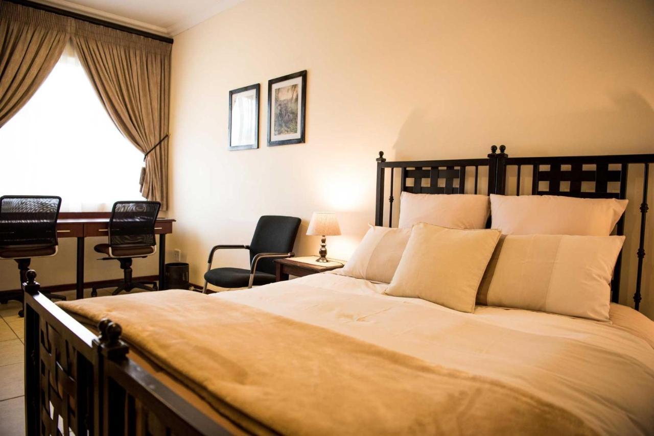 Amohela Guesthouse Midrand Buitenkant foto