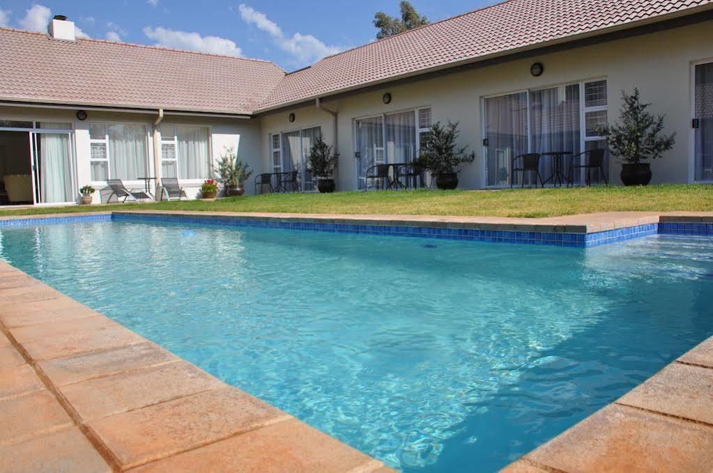 Amohela Guesthouse Midrand Buitenkant foto