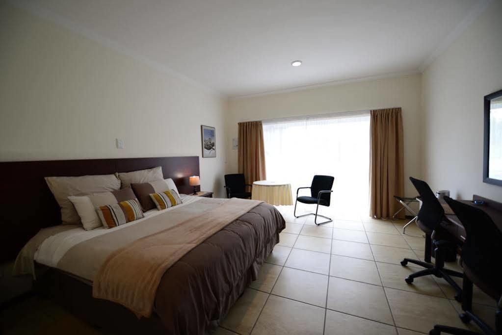 Amohela Guesthouse Midrand Buitenkant foto
